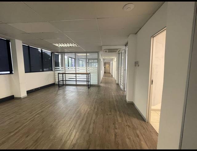 429M² OFFICE TO LET IN RIVONIA